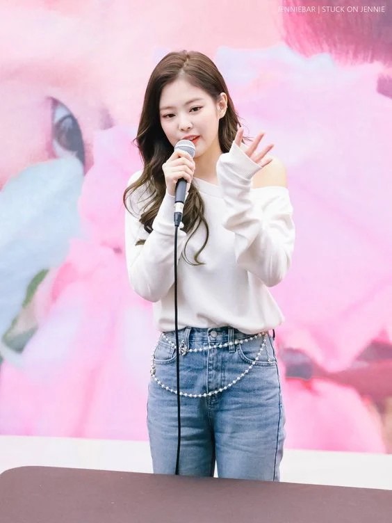 jennie (black pink) dep mong manh trong trang phuc trang thanh khiet hinh 10