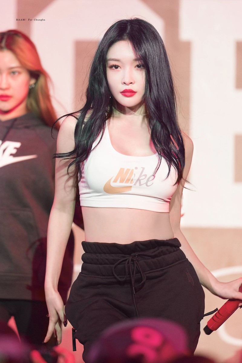 dien croptop giau chieu cao, khoe eo con kien nhu chung ha hinh 10