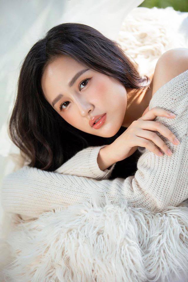 chuyen showbiz: do my linh tha dang trong bikini trang tren du thuyen hinh 8