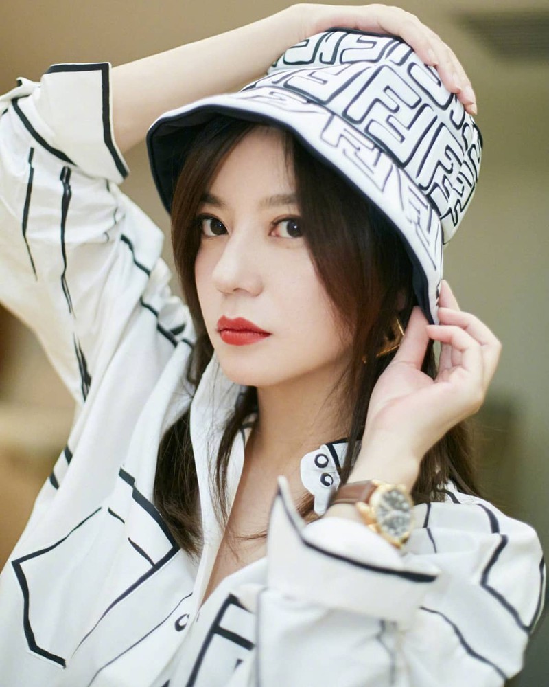 trieu vy khoe than thai dinh cao, nhan sac rang ro tuoi 44 hinh 4