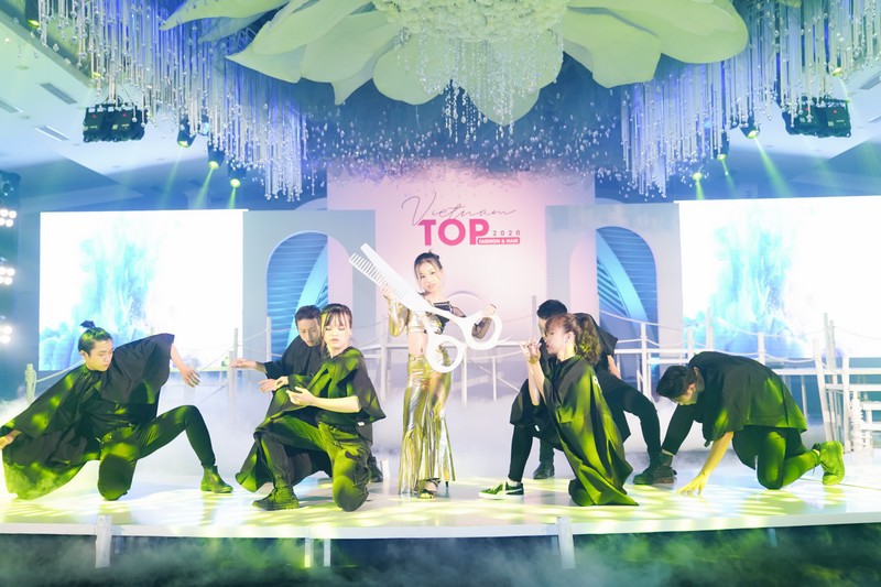 cuoc thi thoi trang-toc cong bo giai thuong "khung" len den 1 ty dong hinh 2