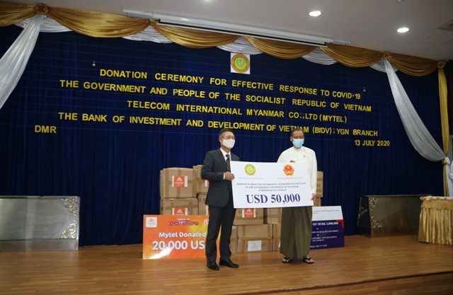 viet nam trao qua ung ho myanmar phong chong dai dich covid-19 hinh 1