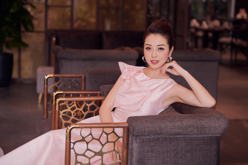 jennifer pham tre trung, xinh dep trong dam hong cong chua hinh 6
