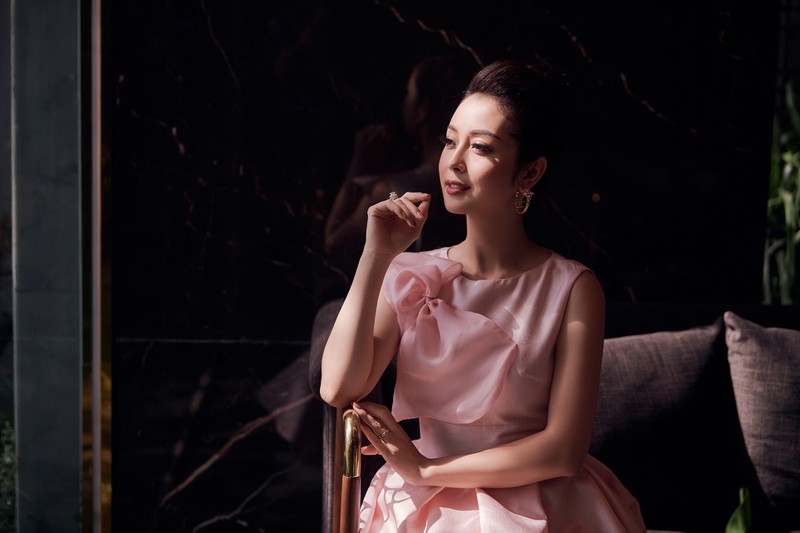jennifer pham tre trung, xinh dep trong dam hong cong chua hinh 7