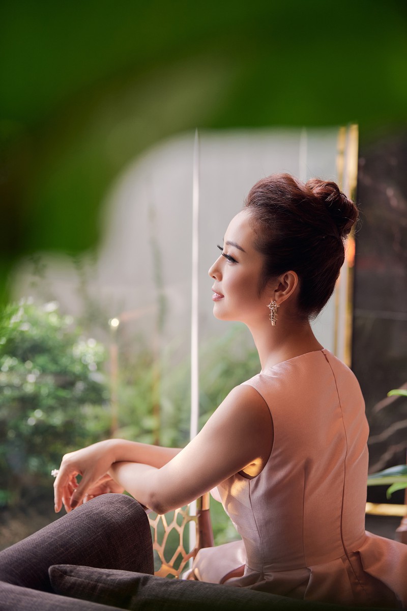 jennifer pham tre trung, xinh dep trong dam hong cong chua hinh 8