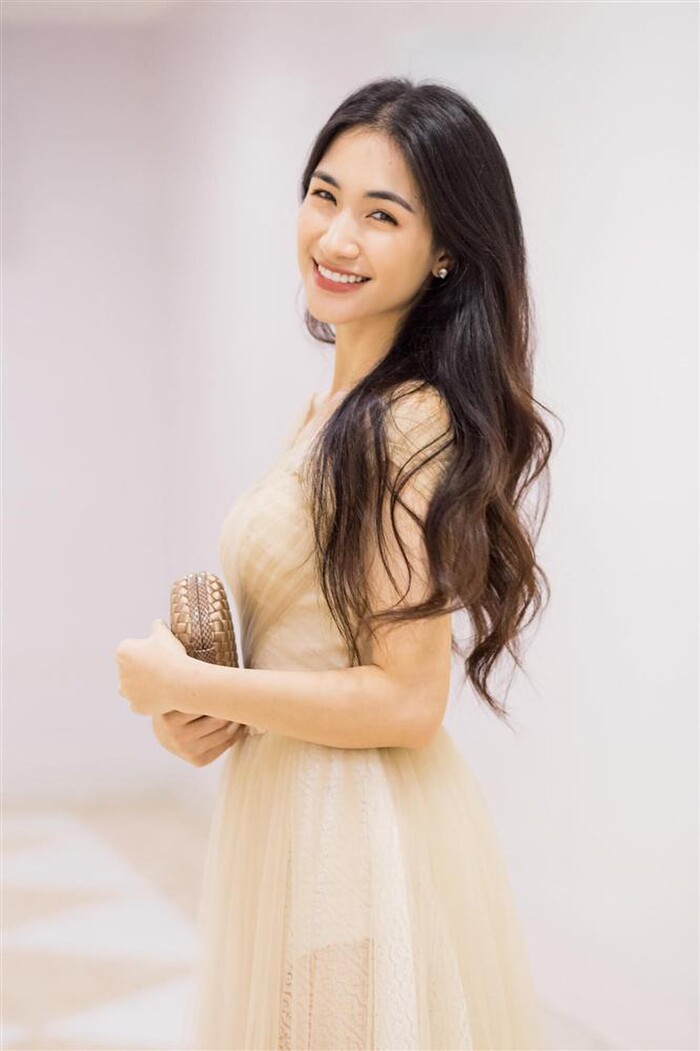 chuyen showbiz: hari won buc xuc khi bi tran thanh cam an hinh 9