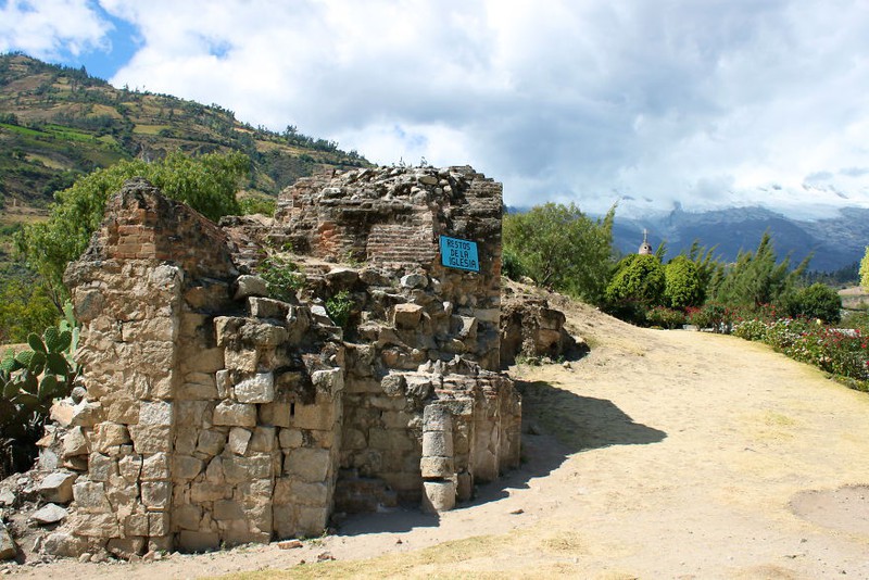 ve dep ky bi va buon tham cua yungay - thi tran bi chon vui o peru hinh 5