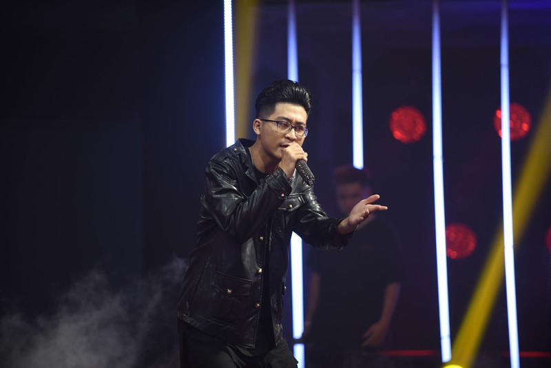 phao hoa chim son ca khien 4 mentor "nhay khoi ghe" trong king of rap hinh 6
