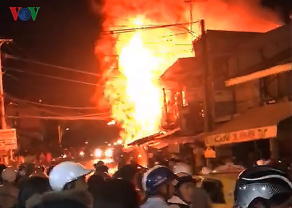 chay nha 3 nguoi trong mot gia dinh tu vong o thua thien hue hinh 1