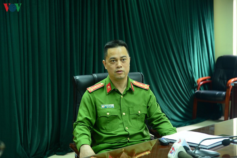 ket qua giam dinh 14 thung phuy co mui "la" do trom xuong song hong hinh 6