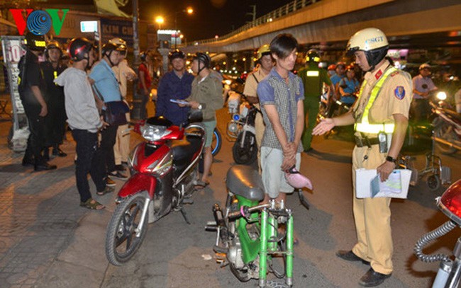 trong 10 ngay cach ly xa hoi, tngt giam nhung van co 94 nguoi chet hinh 3