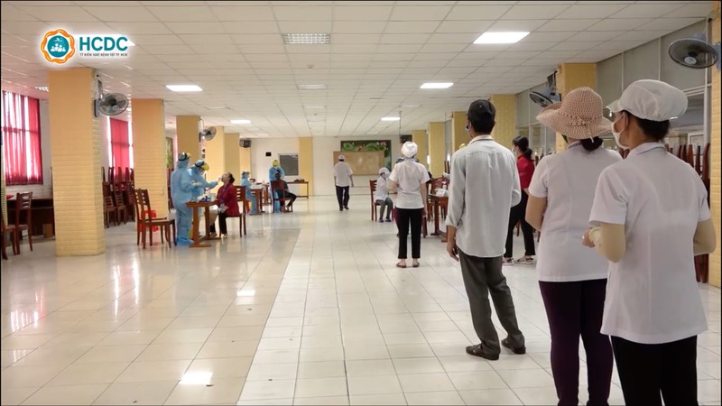 lay mau xet nghiem covid-19 tai cong ty tnhh pouyuen hinh 1