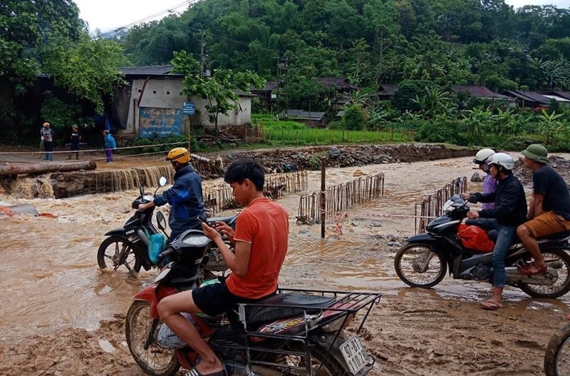 mua dong o bac kan lam 2 nguoi bi thuong va hang tram ngoi nha hu hong hinh 3