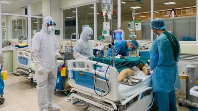 phi cong nguoi anh duoc giam lieu an than, van nhiem trung phoi hinh 1