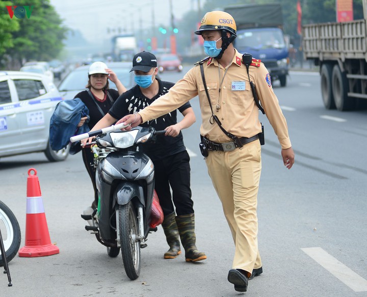 csgt xu ly gan 358 nghin phuong tien vi pham chi trong gan 1 thang hinh 1