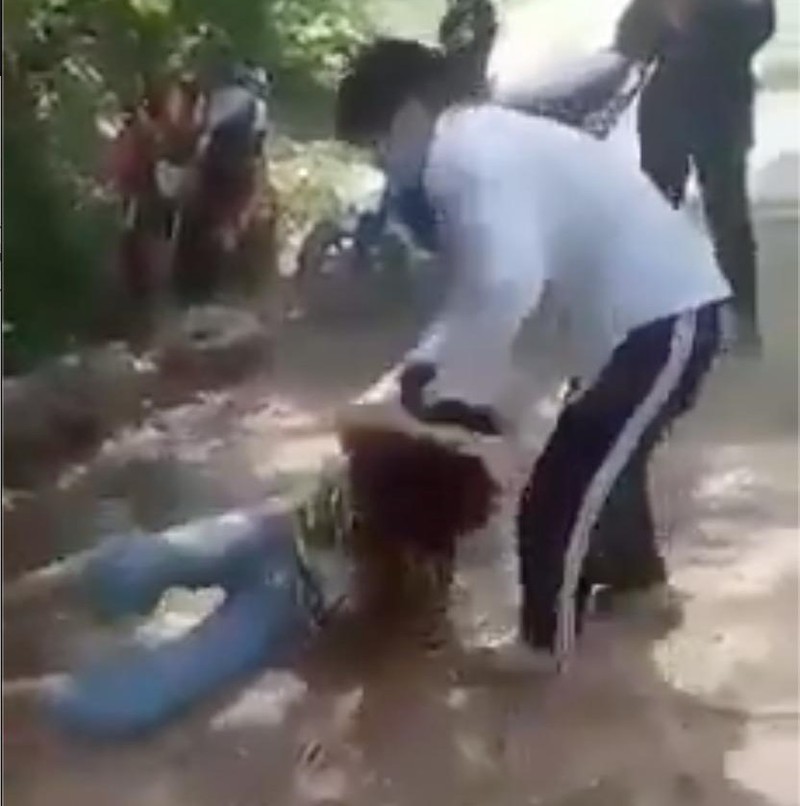 xon xao voi clip mot nu sinh bi danh dap trong rung o nghe an hinh 1