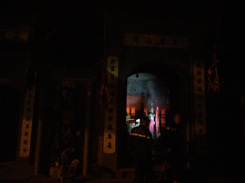 den quan tam lam du o ha noi chay ngun ngut ngay trong dem hinh 4