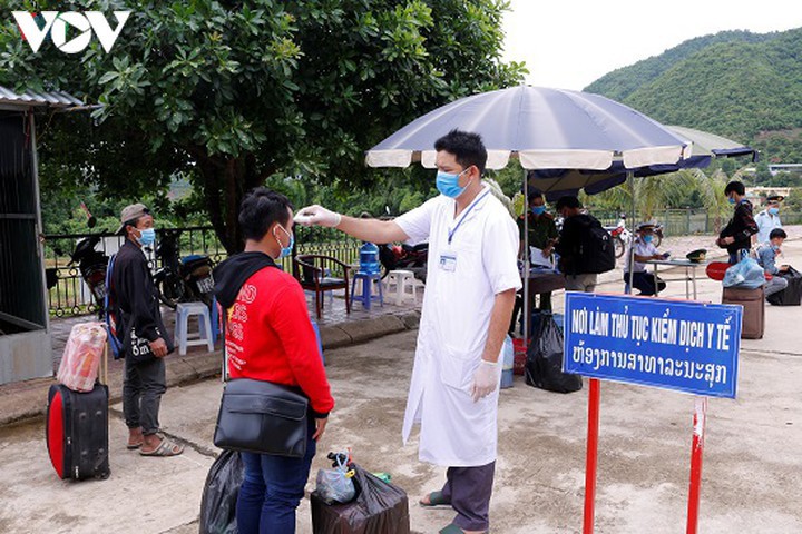 nganh y te dam bao muc tieu kep: quyet chong dich va no luc cuu chua benh nhan hinh 1