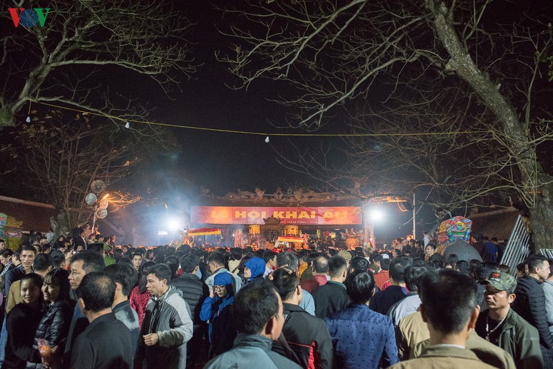 nhung le hoi doc dao khong the bo qua trong thang gieng hinh 13