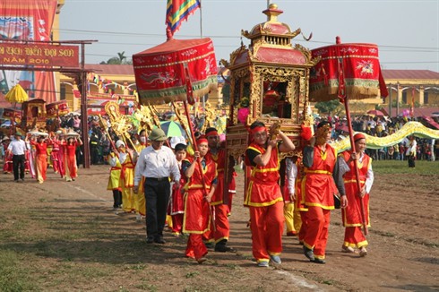 nhung le hoi doc dao khong the bo qua trong thang gieng hinh 4