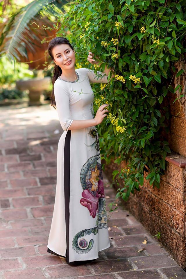 ao dai, ton vinh ve dep phu nu viet hinh 4
