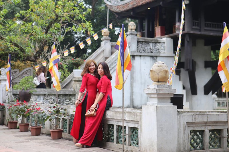 ao dai, ton vinh ve dep phu nu viet hinh 6