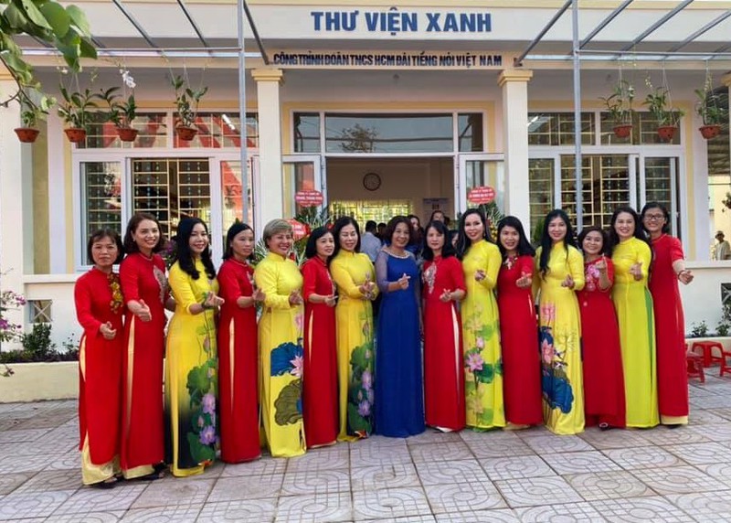 ao dai, ton vinh ve dep phu nu viet hinh 2