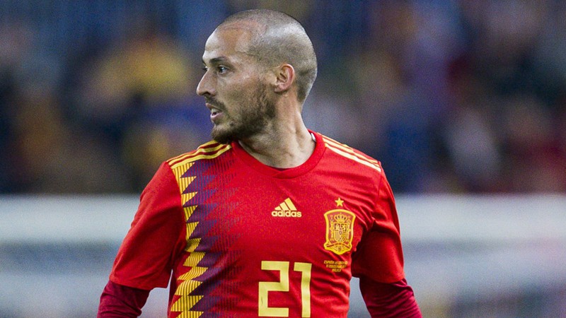 doi hinh trong mo cua david silva: ro "beo" da cap voi messi hinh 1