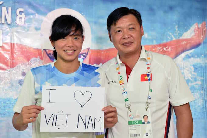 nguyen thi anh vien: "thay oi hay quay lai huan luyen, dung bo con!" hinh 2