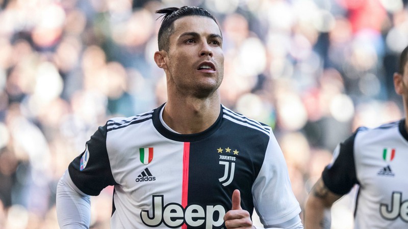 ronaldo - ke bien tuoi tac thanh nhung con so vo nghia hinh 1