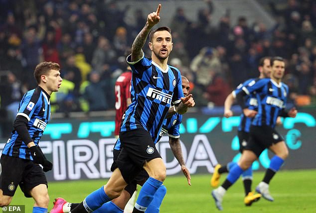 toan canh inter milan 4-2 ac milan: bi kich cua zlatan ibrahimovic hinh 5