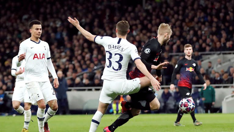truc tiep tottenham vs rb leipzig: cho hlv mourinho tro tai hinh 1