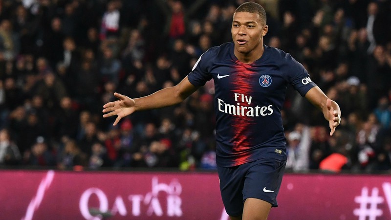 "vua pha luoi" champions league 19/20: messi, ronaldo hit khoi haaland hinh 5