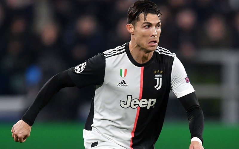 "vua pha luoi" champions league 19/20: messi, ronaldo hit khoi haaland hinh 13