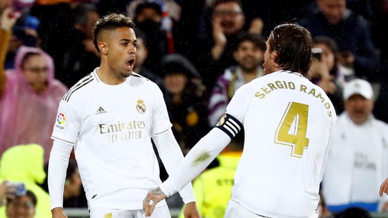 toan canh real madrid 2-0 barca: man lot xac ngoan muc cua los blancos hinh 11