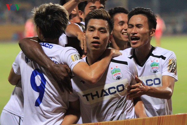 truc tiep vong 1 v-league 2020: hagl va tphcm xuat tran hinh 9