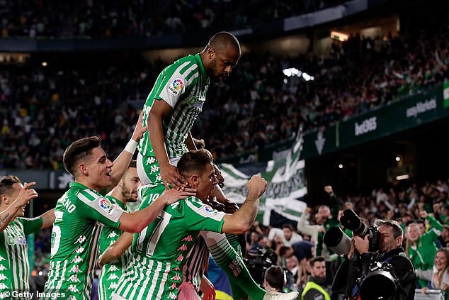 tuong thuat real betis 2-1 real madrid: hlv zidane khoc han vi ramos hinh 1