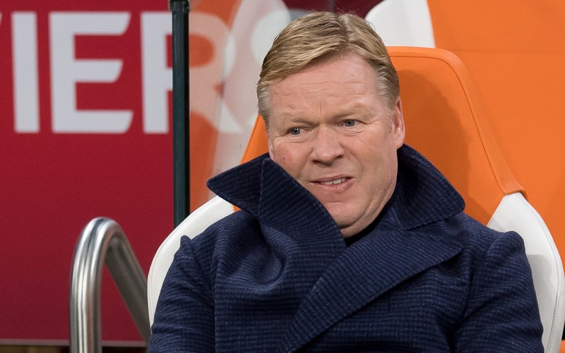 hlv ronald koeman nhap vien khan cap, phau thuat tim hinh 1