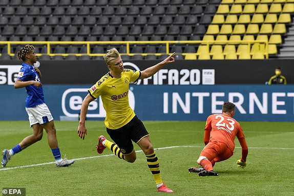 ket qua bong da dortmund 4-0 schalke 04: erling haaland ghi ban hinh 1