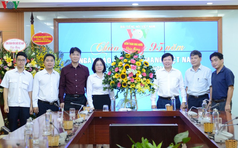 cac co quan chuc mung vov nhan ngay bao chi cach mang viet nam hinh 15