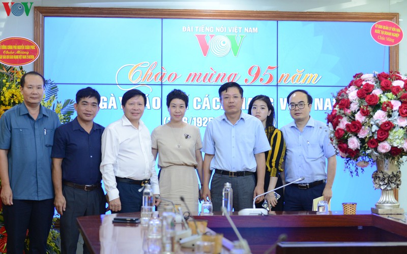 cac co quan chuc mung vov nhan ngay bao chi cach mang viet nam hinh 14