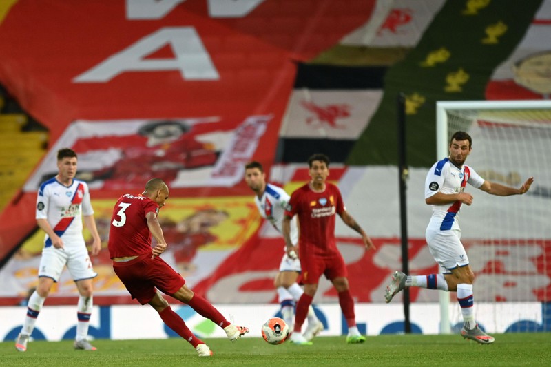 ket qua bong da liverpool 4-0 crystal palace: tien gan chuc vo dich hinh 2
