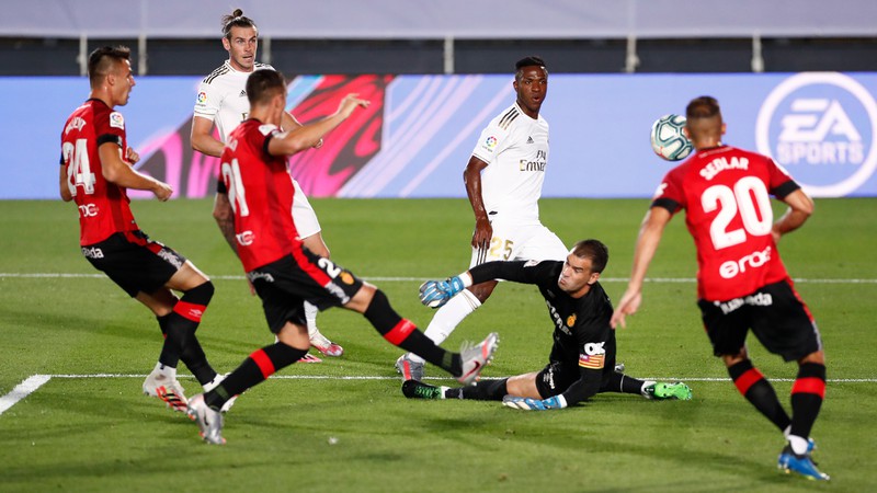 ket qua bong da real madrid 2-0 mallorca: ramos ghi sieu pham hinh 2