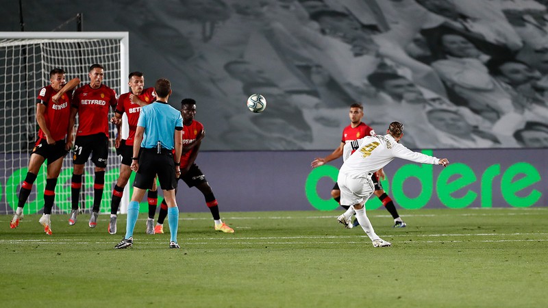 ket qua bong da real madrid 2-0 mallorca: ramos ghi sieu pham hinh 3