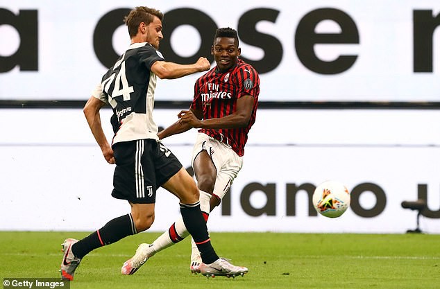 ket qua bong da ac milan 4-2 juventus: ibrahimovic gieo sau cho ronaldo hinh 1