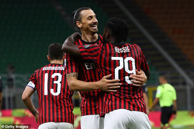 ket qua bong da ac milan 4-2 juventus: ibrahimovic gieo sau cho ronaldo hinh 3