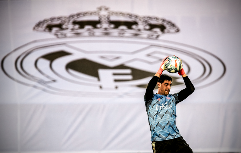 courtois lap ky luc an tuong sau tran real madrid 2-0 alaves hinh 1