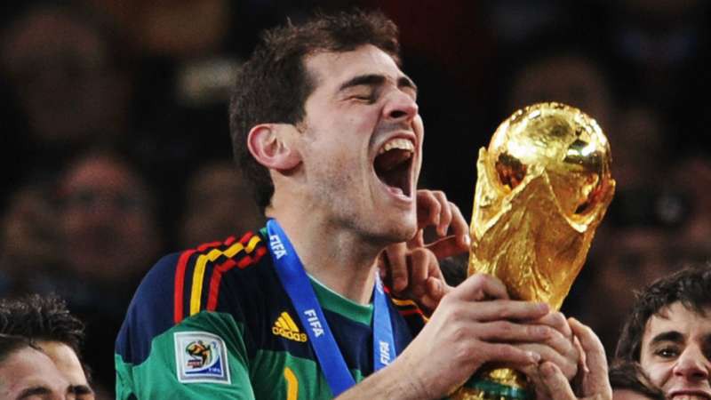 iker casillas giai nghe sau 22 nam choi bong dinh cao hinh 1