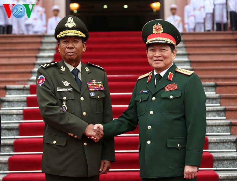 bo truong ngo xuan lich don bo truong quoc phong lao va campuchia hinh 1
