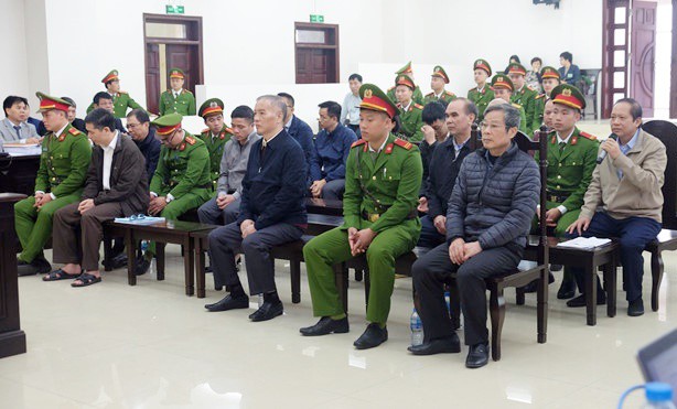 ong pham nhat vu bi tuyen an 3 nam tu toi dua hoi lo hinh 1